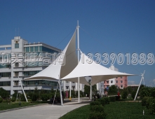 内蒙古兴安盟科右前旗旗政府广场张拉膜结构工程